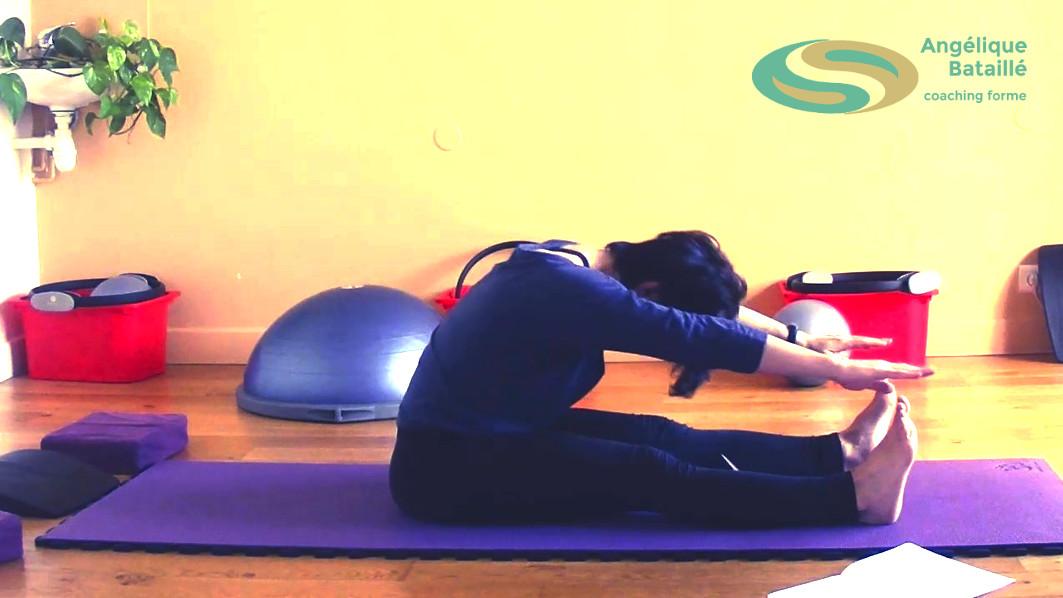 Exercice pilates - Le spine stretch